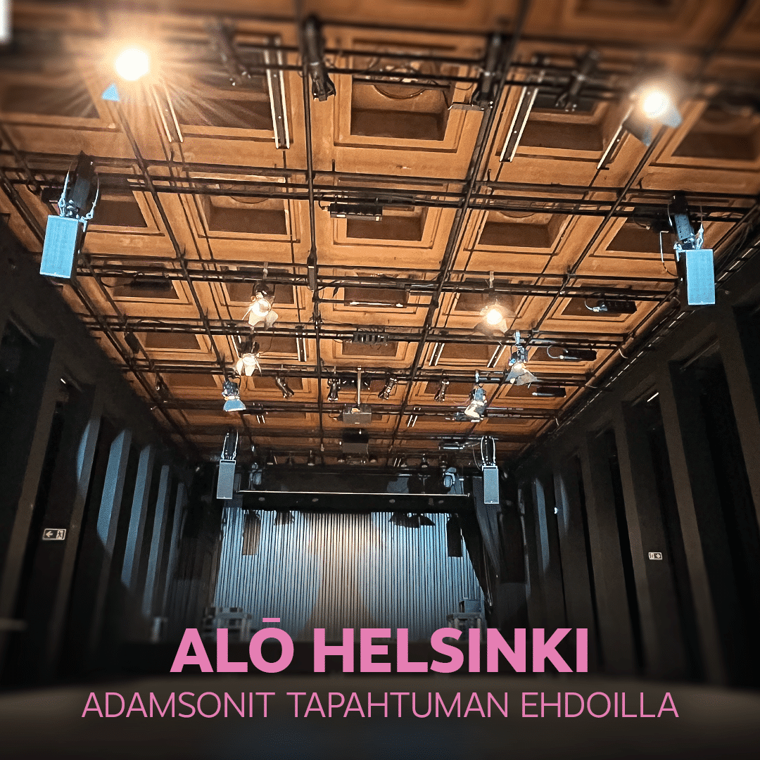 Adamson IS-sarjan pää-, keskifilli- ja viivekaiuttimet Alō Helsingin tapahtumatilassa.